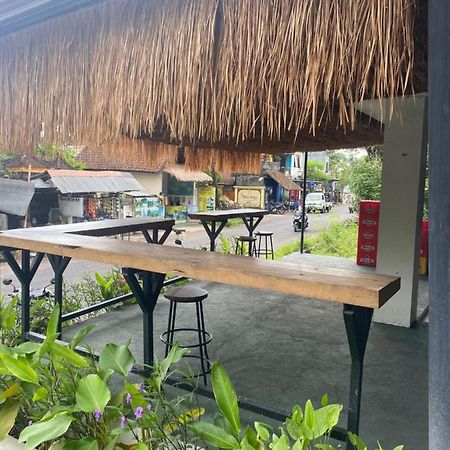 Paca'S Reggae Bar & Hostel Ambat Exterior foto